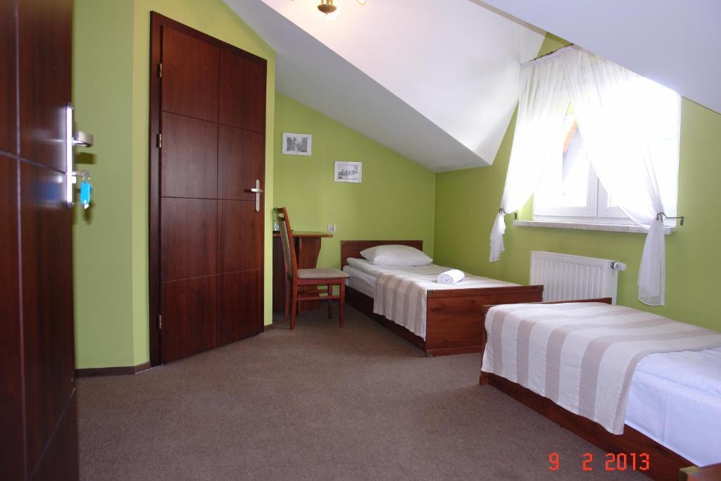 Pokoje Hotelowe Wiktoria Goczalkowice Zdroj Ruang foto